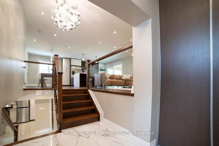 Photo 4 at 76 Langholm Drive, CFB, Toronto
