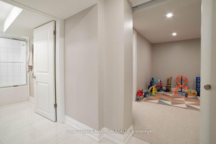 Photo 29 at 76 Langholm Drive, CFB, Toronto