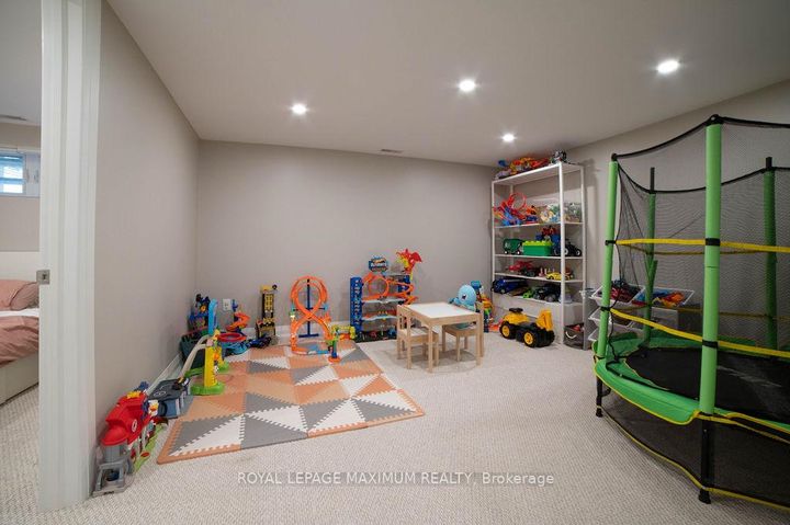 Photo 30 at 76 Langholm Drive, CFB, Toronto