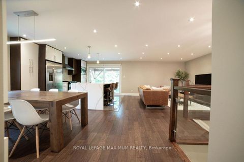 Photo 6 at 76 Langholm Drive, CFB, Toronto