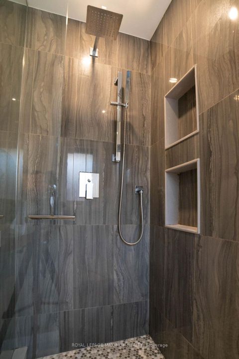 Photo 16 at 76 Langholm Drive, CFB, Toronto
