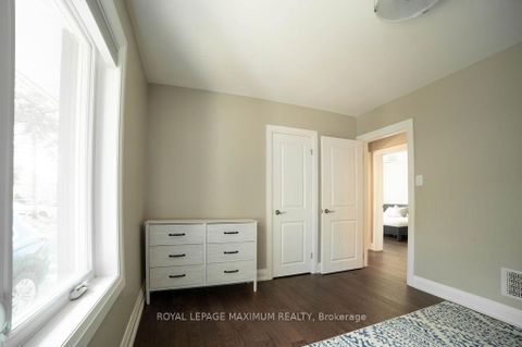 Photo 19 at 76 Langholm Drive, CFB, Toronto