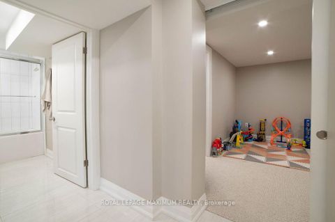 Photo 29 at 76 Langholm Drive, CFB, Toronto