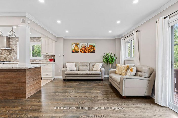 Photo 7 at 78 Sunshine Drive, Observatory, Richmond Hill