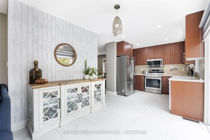 Photo 10 at 36 Fidelity Avenue, Fletcher's Meadow, Brampton