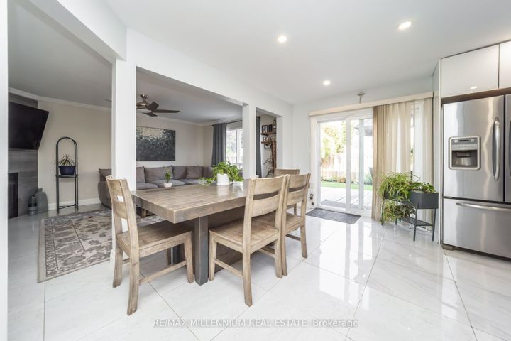 Photo 14 at 6881 Forest Park Drive, Lisgar, Mississauga