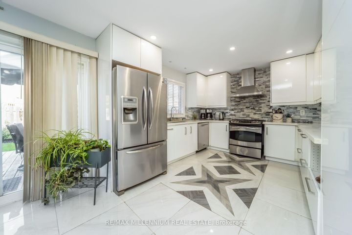 Photo 15 at 6881 Forest Park Drive, Lisgar, Mississauga