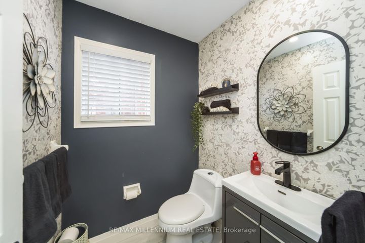 Photo 20 at 6881 Forest Park Drive, Lisgar, Mississauga