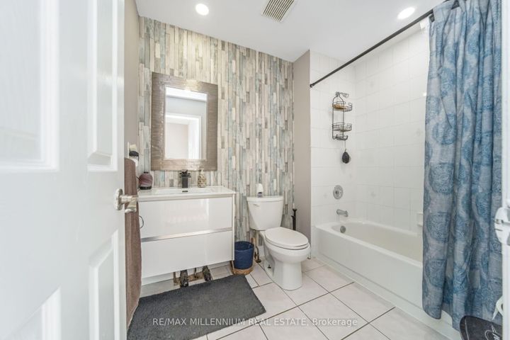 Photo 33 at 6881 Forest Park Drive, Lisgar, Mississauga