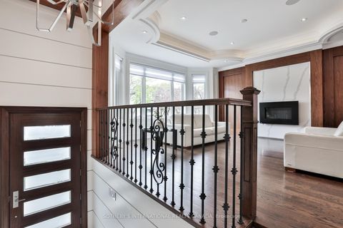 Photo 3 at 128 Park Home Avenue, Willowdale West, Toronto