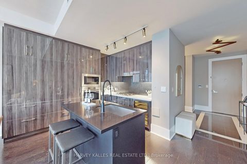 Photo 14 at 813 - 29 Queens Quay E, Waterfront Communities C8, Toronto