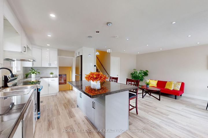 Photo 11 at 2203 Council Ring Road, Erin Mills, Mississauga