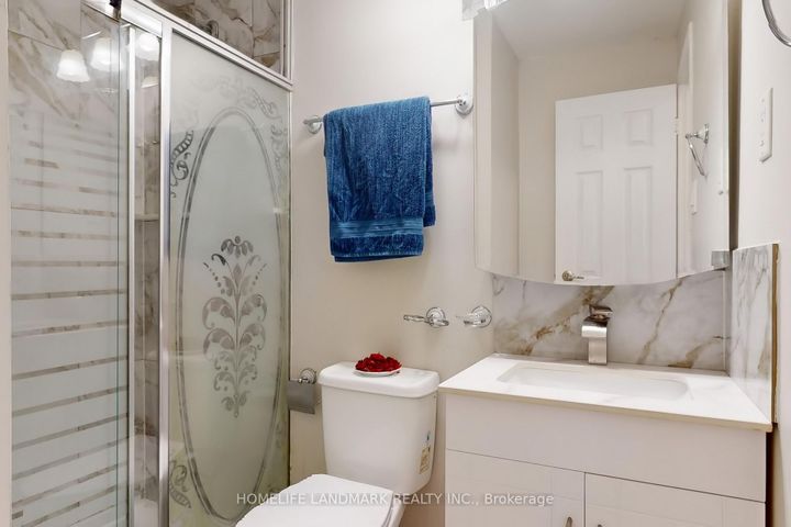 Photo 23 at 2203 Council Ring Road, Erin Mills, Mississauga