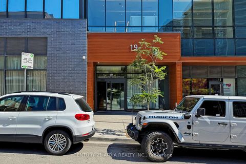 Photo 3 at 1618 - 19 Western Battery Road, Niagara, Toronto