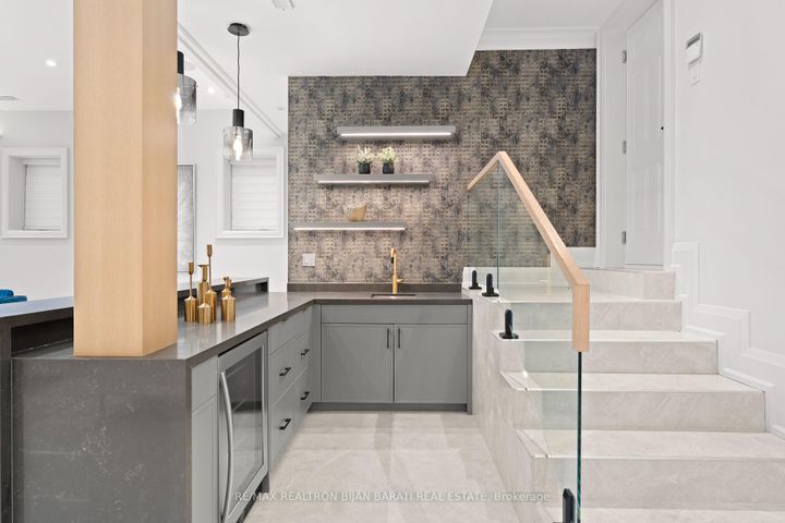 Photo 32 at 20 Tobruk Crescent, Newtonbrook East, Toronto