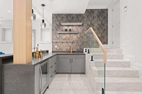 Photo 32 at 20 Tobruk Crescent, Newtonbrook East, Toronto