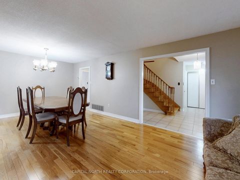 Photo 10 at 61 Sherbourne Drive, Maple, Vaughan