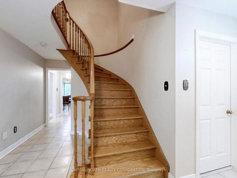 Photo 19 at 61 Sherbourne Drive, Maple, Vaughan