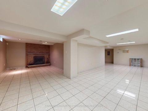 Photo 27 at 61 Sherbourne Drive, Maple, Vaughan