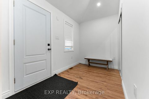 Photo 2 at 208 Glen Oak Drive, WO West, Oakville