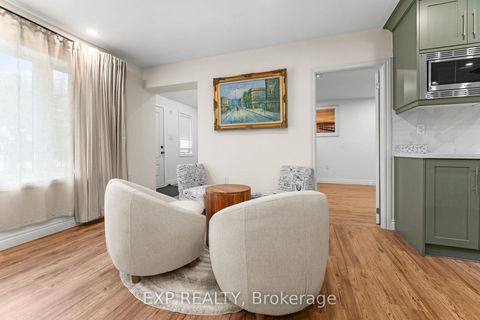 Photo 3 at 208 Glen Oak Drive, WO West, Oakville