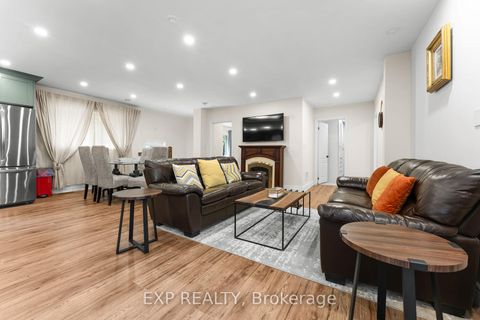 Photo 5 at 208 Glen Oak Drive, WO West, Oakville