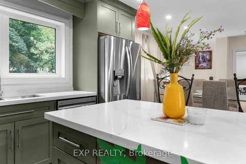 Photo 9 at 208 Glen Oak Drive, WO West, Oakville