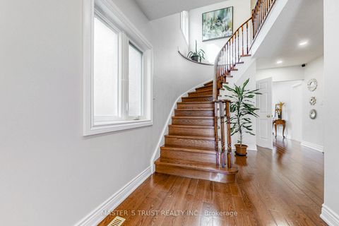 Photo 3 at 2035 Shady Glen Road, WM Westmount, Oakville