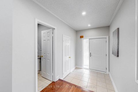 Photo 4 at 2035 Shady Glen Road, WM Westmount, Oakville