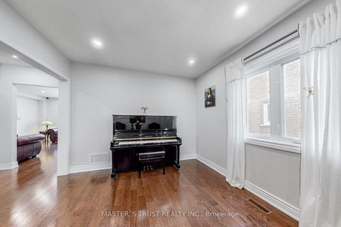 Photo 7 at 2035 Shady Glen Road, WM Westmount, Oakville