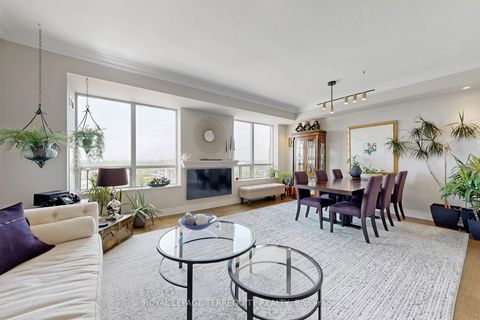 Photo 7 at LPH 1 - 2 Clairtrell Road, Willowdale East, Toronto