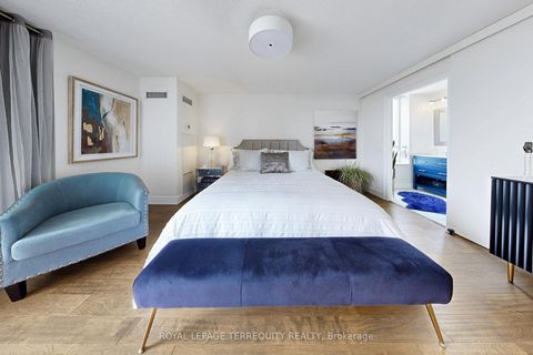 Photo 18 at LPH 1 - 2 Clairtrell Road, Willowdale East, Toronto
