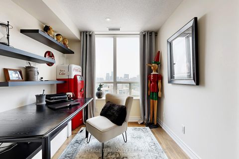 Photo 27 at LPH 1 - 2 Clairtrell Road, Willowdale East, Toronto