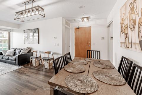 Photo 2 at 610 - 31 Bales Avenue, Willowdale East, Toronto