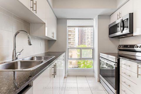 Photo 9 at 610 - 31 Bales Avenue, Willowdale East, Toronto