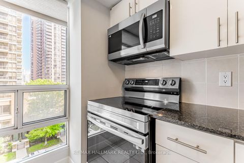 Photo 10 at 610 - 31 Bales Avenue, Willowdale East, Toronto