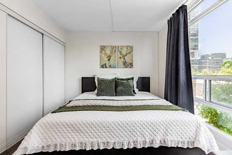 Photo 15 at 610 - 31 Bales Avenue, Willowdale East, Toronto