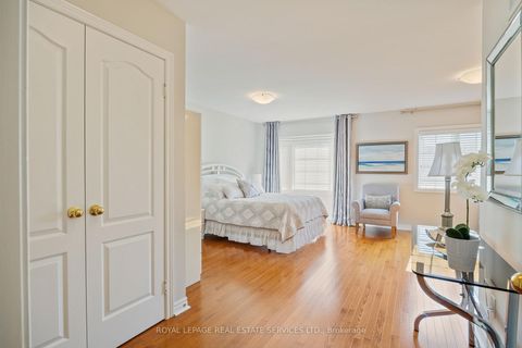 Photo 15 at 140 Kingsbridge Circle, Beverley Glen, Vaughan Photo 15 at 140 Kingsbridge Circle, Beverley Glen, Vaughan