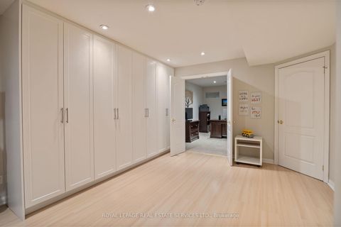 Photo 21 at 140 Kingsbridge Circle, Beverley Glen, Vaughan Photo 21 at 140 Kingsbridge Circle, Beverley Glen, Vaughan