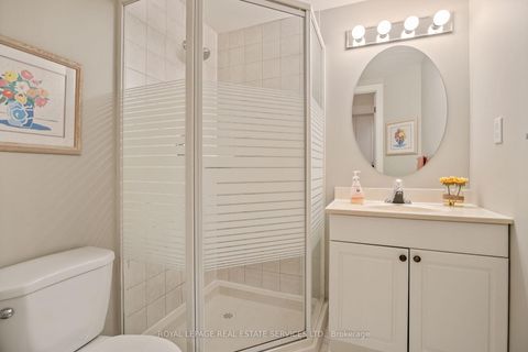 Photo 23 at 140 Kingsbridge Circle, Beverley Glen, Vaughan Photo 23 at 140 Kingsbridge Circle, Beverley Glen, Vaughan