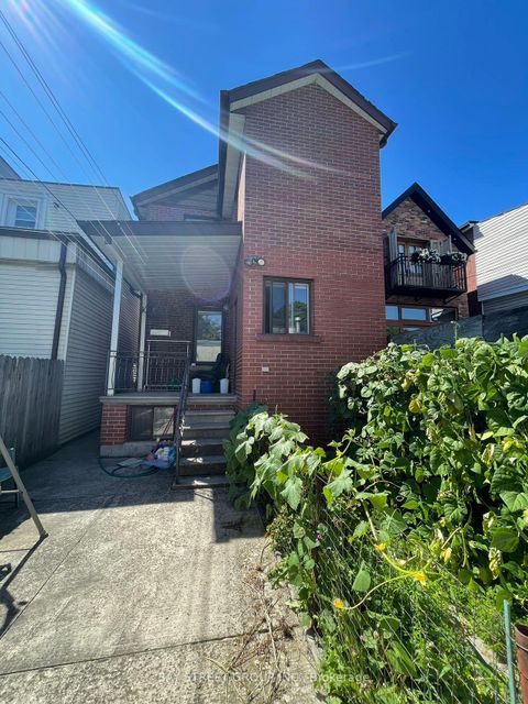 Photo 11 at 543 Crawford Street, Little Italy, Toronto