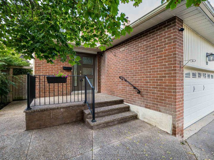 Photo 2 at 117 Fairglen Avenue, Brampton West, Brampton