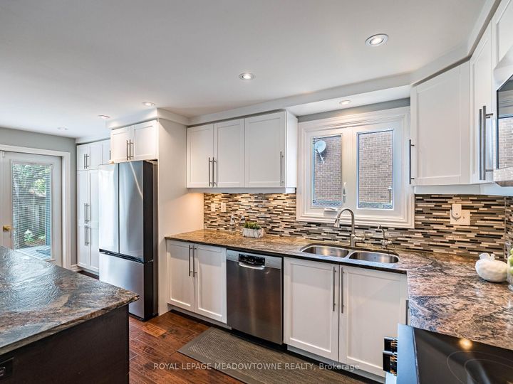Photo 19 at 117 Fairglen Avenue, Brampton West, Brampton