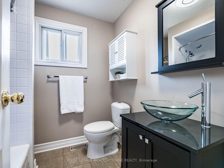 Photo 32 at 117 Fairglen Avenue, Brampton West, Brampton
