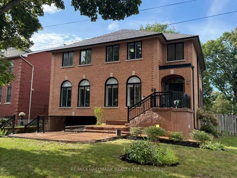 Photo 2 at 80 Dunstall Crescent, West Hill, Toronto