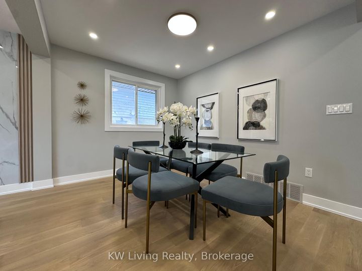Photo 3 at 2531 Glengarry Road, Erindale, Mississauga