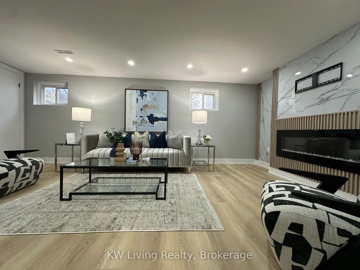 Photo 11 at 2531 Glengarry Road, Erindale, Mississauga