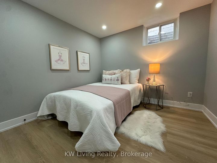 Photo 17 at 2531 Glengarry Road, Erindale, Mississauga