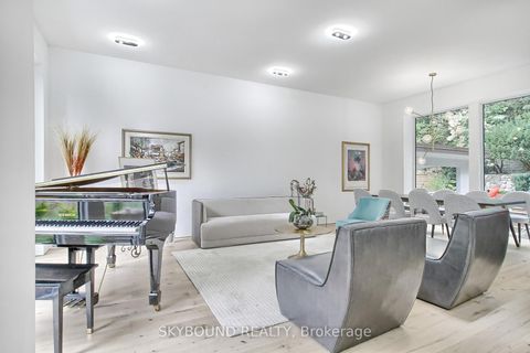 Photo 4 at 5 Hatton Court, Rosethorn, Toronto