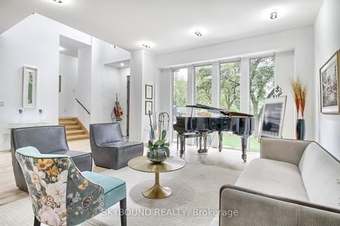 Photo 5 at 5 Hatton Court, Rosethorn, Toronto